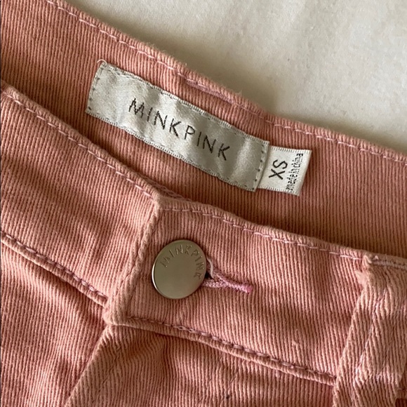 Mink pink high waisted thrashed shorts - Picture 2 of 3